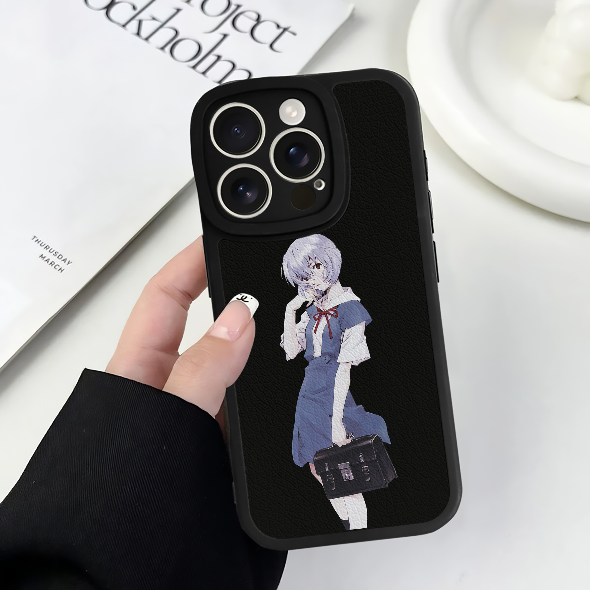 （画像用） EVA 新世紀エヴァンゲリオン 【iPhone 16シリーズ対応】シリコンスマホケース（レザー調） 材質：シリコン
